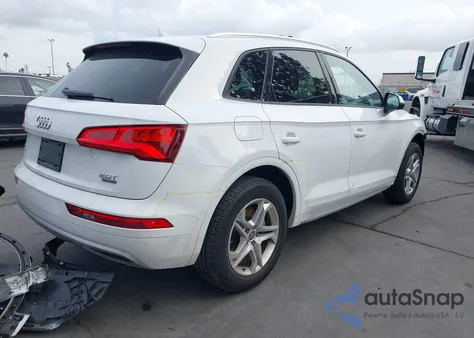 2018 Audi Q5 2.0T Premium/2.0T Tech Premium z USA, uszkodzony, nr VIN WA1ANAFY0J2135293